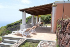 Orizzonte Relais, typical Aeolian houses in Salina