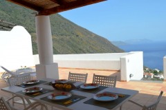 Orizzonte Relais, typical Aeolian houses in Salina